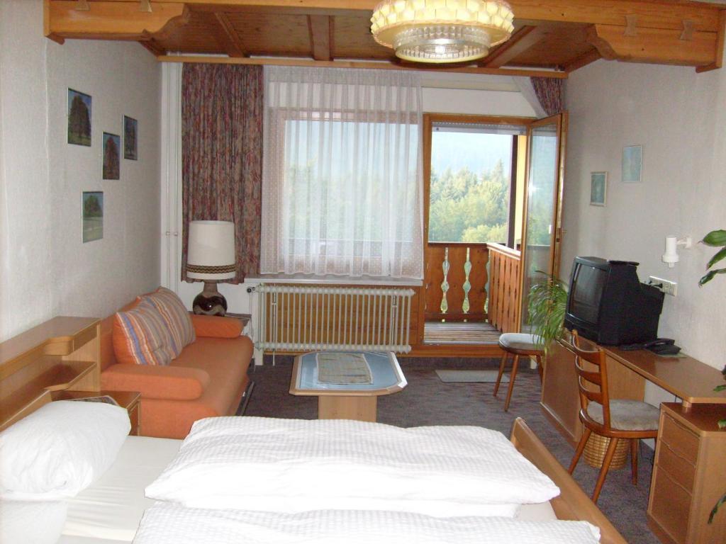 Hotel Schwarzwald-Gasthof Hirsch Bad Wildbad Habitación foto