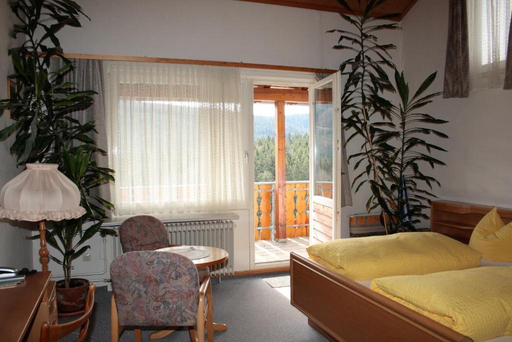 Hotel Schwarzwald-Gasthof Hirsch Bad Wildbad Habitación foto